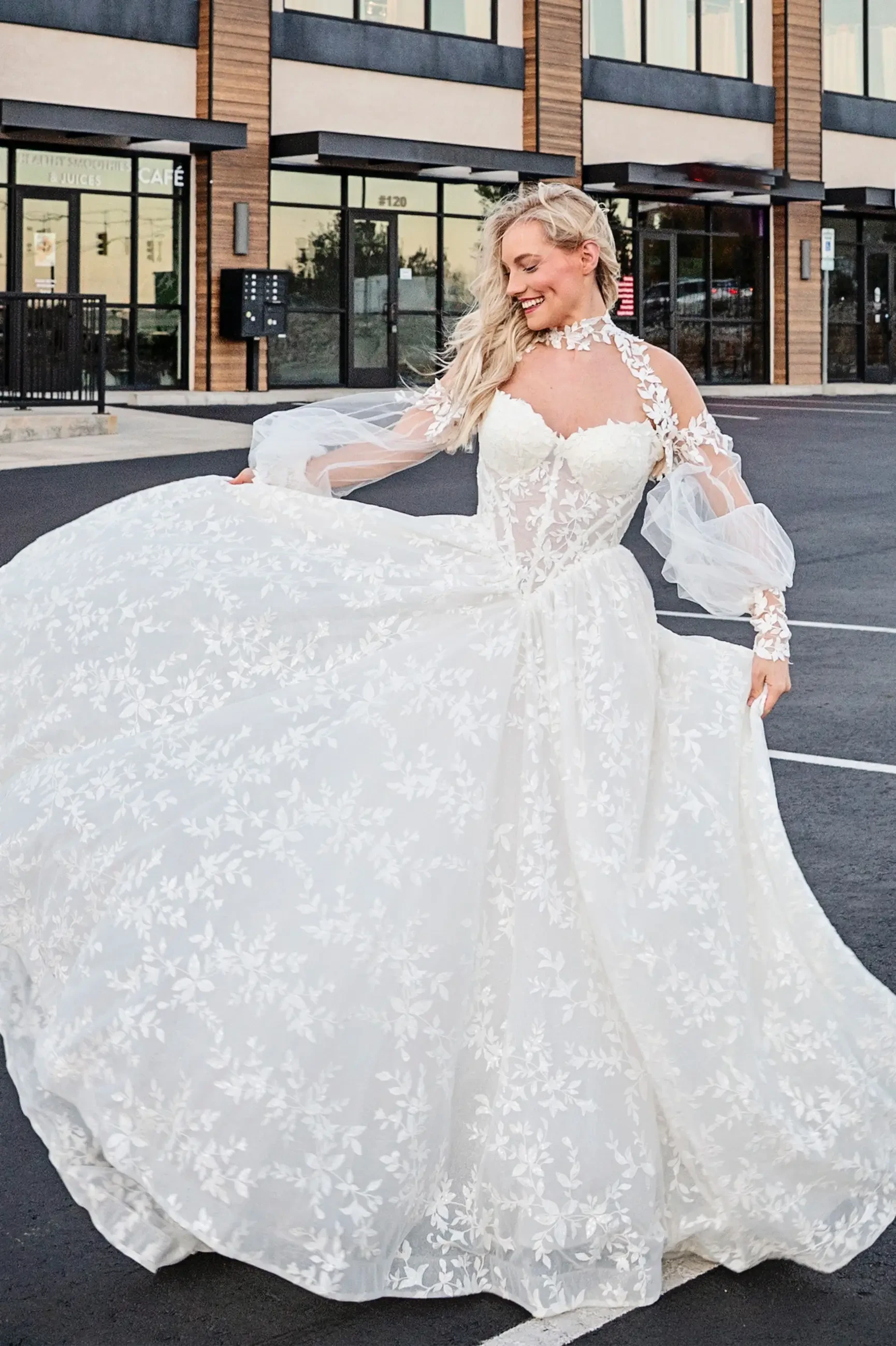 What Actually Happens at a Wedding Dress Appointment? Image